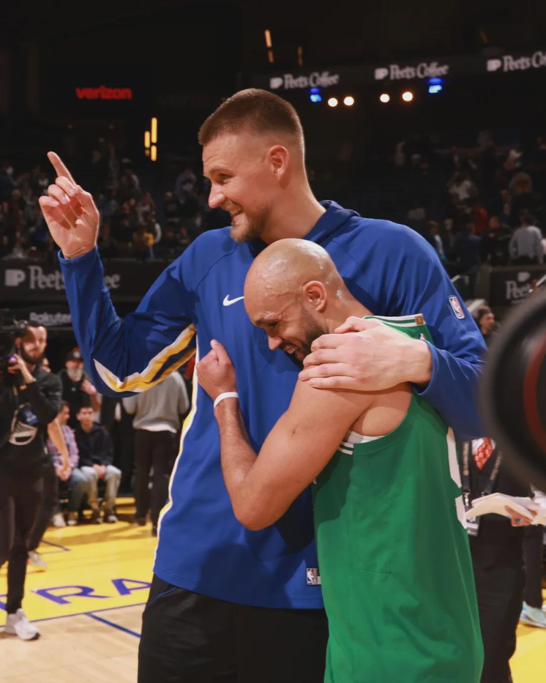 中欧体育-确诊怪病!勇士中锋倒下!2换1交易成了笑话