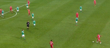 中欧体育-【德甲】莱万三中框+破门 穆勒两助攻 拜仁3比1客胜